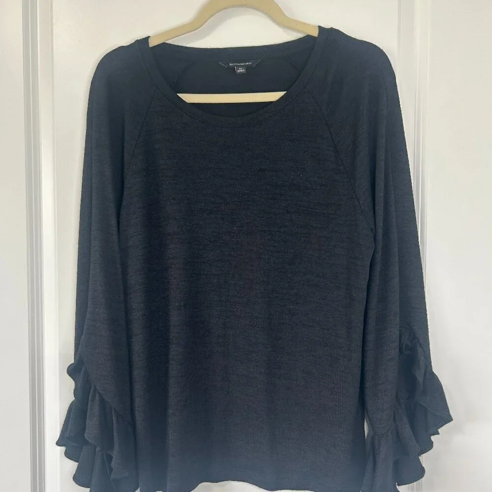 Banana Republic Black Ruffle Sleeve Top Size M EUC - Picture 1 of 3